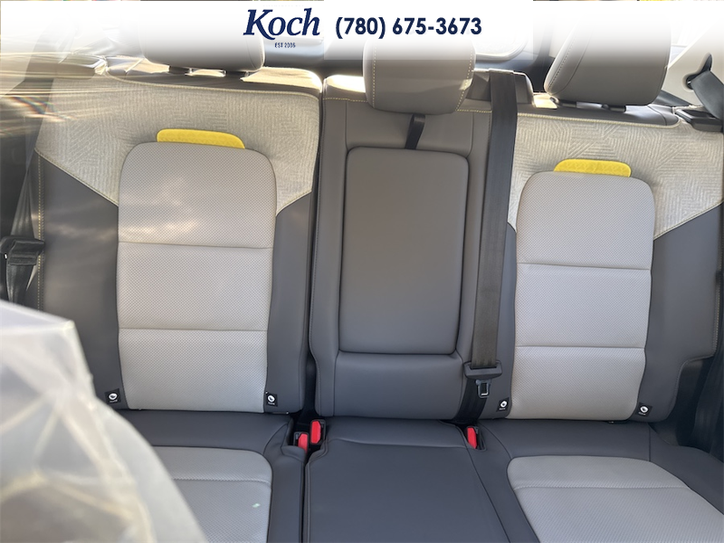 NEW 2026 Ford Bronco Sport Badlands - Oxford White Exterior / DARK SPACE GREY, LEATHER-TRIMMED FRONT SPORT CONTOUR BUCKET SEAT Interior - $50,430 - Stock #A26244 - VIN 3FMCR9DA7TRF11618 - Photo 22