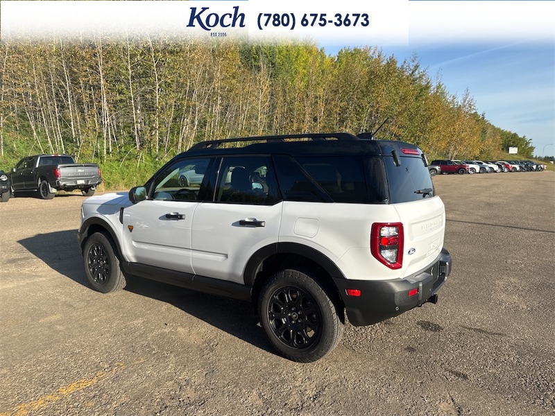 NEW 2026 Ford Bronco Sport Badlands - Oxford White Exterior / DARK SPACE GREY, LEATHER-TRIMMED FRONT SPORT CONTOUR BUCKET SEAT Interior - $50,430 - Stock #A26244 - VIN 3FMCR9DA7TRF11618 - Photo 3