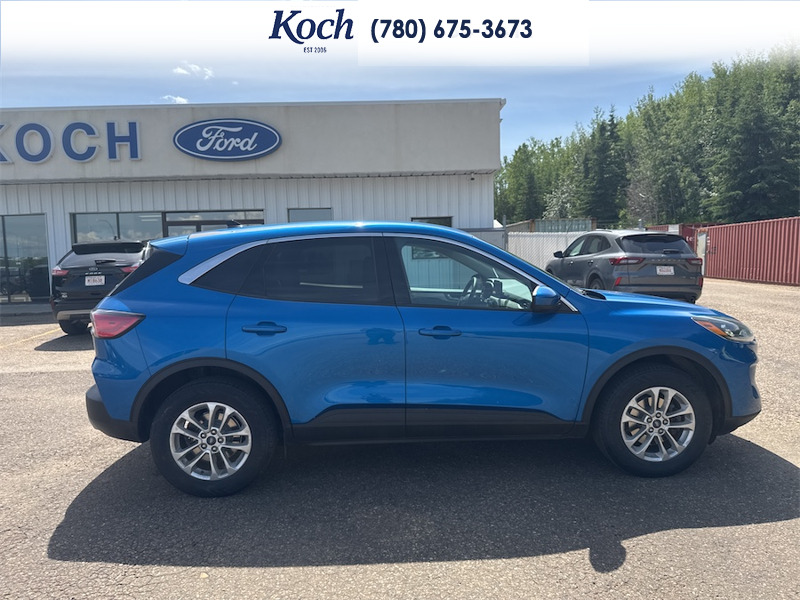 USED 2020 Ford Escape SE 4WD - Blue Exterior - $19,995 - Stock #AR616 - VIN 1FMCU9G68LUA38231 - Photo 13