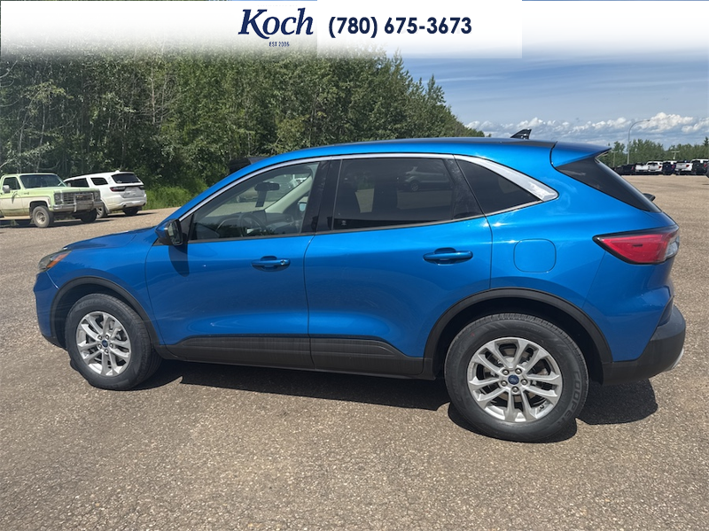 USED 2020 Ford Escape SE 4WD - Blue Exterior - $19,995 - Stock #AR616 - VIN 1FMCU9G68LUA38231 - Photo 8