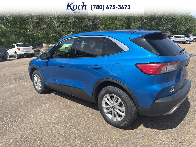 USED 2020 Ford Escape SE 4WD - Blue Exterior - $19,995 - Stock #AR616 - VIN 1FMCU9G68LUA38231 - Photo 9