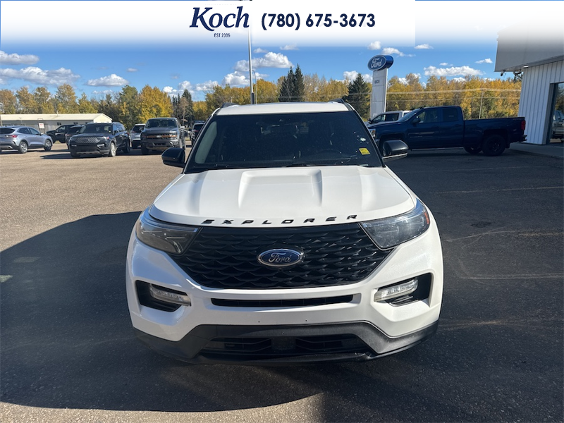 USED 2022 Ford Explorer ST-Line - Star White Tri-coat Metallic Exterior - $37,995 - Stock #A26150A - VIN 1FMSK8KH3NGB93212 - Photo 16