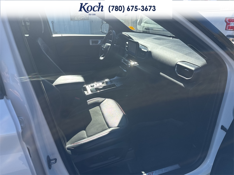 USED 2022 Ford Explorer ST-Line - Star White Tri-coat Metallic Exterior - $37,995 - Stock #A26150A - VIN 1FMSK8KH3NGB93212 - Photo 21