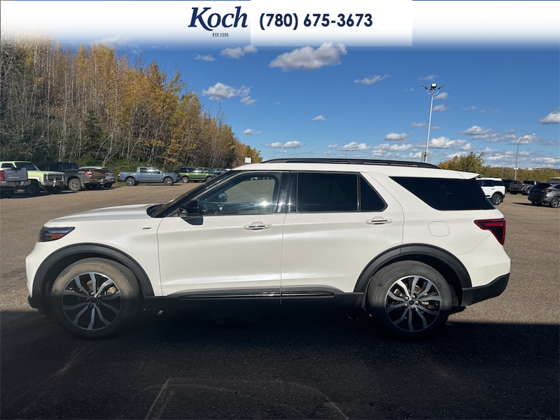 USED 2022 Ford Explorer ST-Line - Star White Tri-coat Metallic Exterior - $37,995 - Stock #A26150A - VIN 1FMSK8KH3NGB93212 - Photo 7