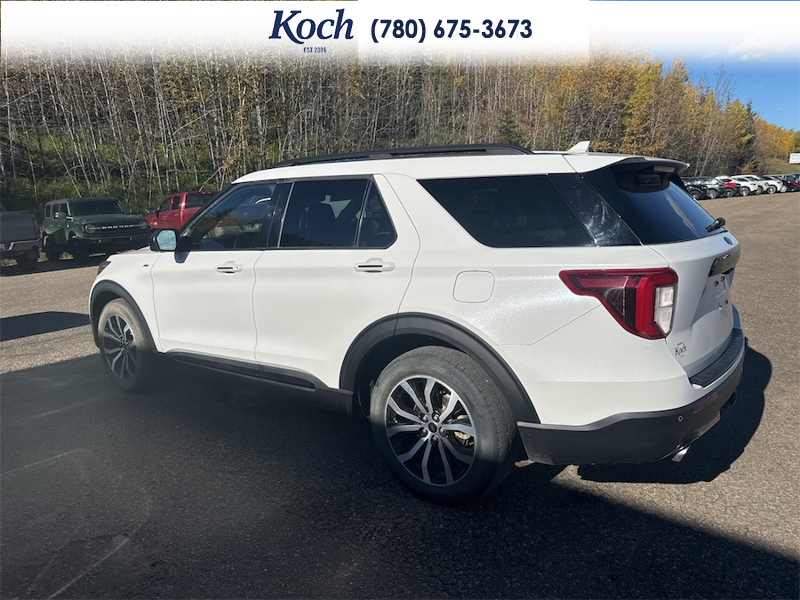 USED 2022 Ford Explorer ST-Line - Star White Tri-coat Metallic Exterior - $37,995 - Stock #A26150A - VIN 1FMSK8KH3NGB93212 - Photo 9