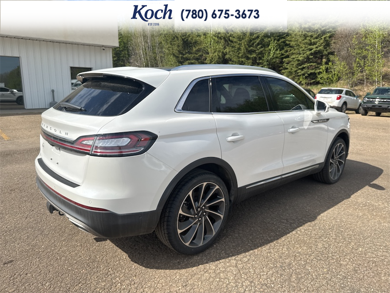 USED 2022 Lincoln Nautilus Reserve - Pristine White Metallic Tri-coat Exterior / EBONY PERFORATED LEATHER Interior - $41,995 - Stock #AR516 - VIN 2LMPJ8KP5NBL15659 - Photo 11