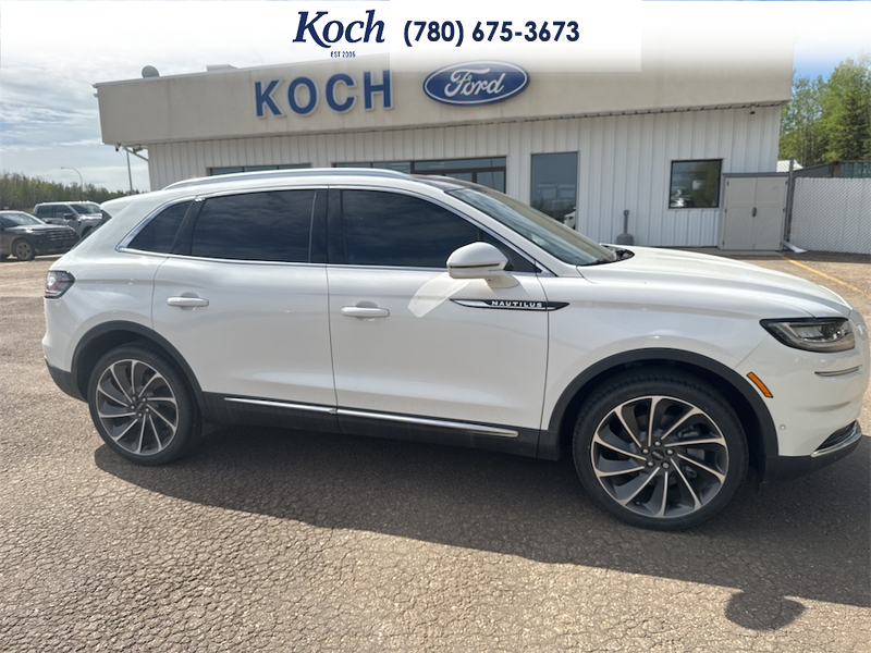 USED 2022 Lincoln Nautilus Reserve - Pristine White Metallic Tri-coat Exterior / EBONY PERFORATED LEATHER Interior - $41,995 - Stock #AR516 - VIN 2LMPJ8KP5NBL15659 - Photo 14