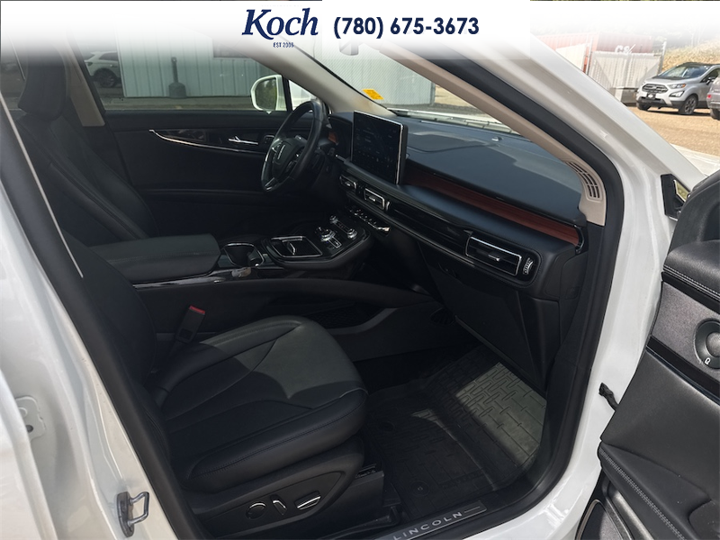 USED 2022 Lincoln Nautilus Reserve - Pristine White Metallic Tri-coat Exterior / EBONY PERFORATED LEATHER Interior - $41,995 - Stock #AR516 - VIN 2LMPJ8KP5NBL15659 - Photo 21