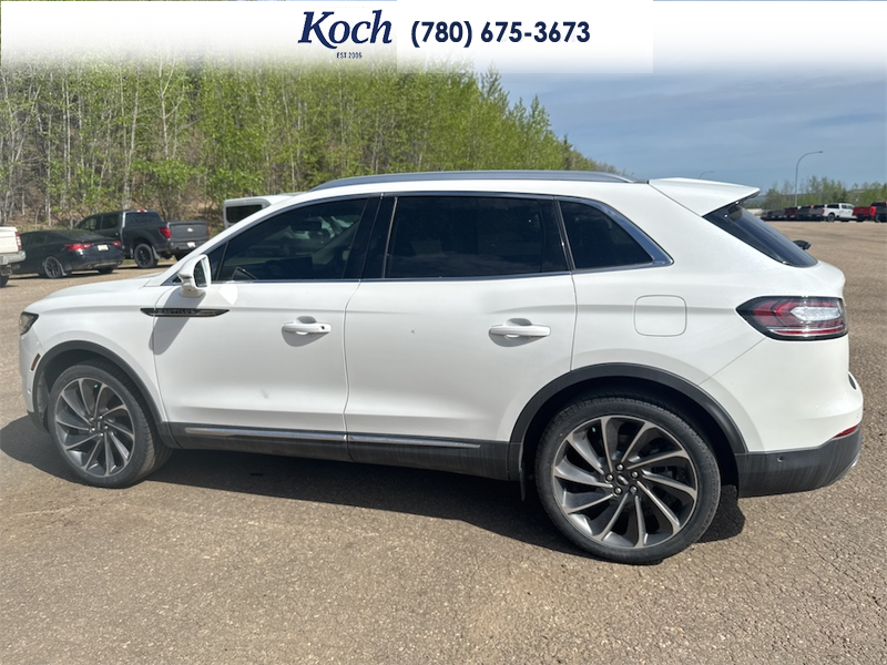 USED 2022 Lincoln Nautilus Reserve - Pristine White Metallic Tri-coat Exterior / EBONY PERFORATED LEATHER Interior - $41,995 - Stock #AR516 - VIN 2LMPJ8KP5NBL15659 - Photo 8