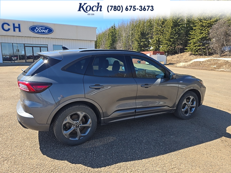 USED 2023 Ford Escape ST-Line Select - Carbonized Grey Metallic Exterior / EBONY VINYL/ RED STITCHING Interior - $29,995 - Stock #A26085A - VIN 1FMCU9NZ8PUA93510 - Photo 13