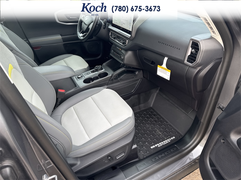NEW 2025 Ford Bronco Sport Badlands - Carbonized Grey Metallic Exterior / DARK SPACE GREY LEATHER Interior - $54,615 - Stock #A25286 - VIN 3FMCR9DA8SRF75018 - Photo 21