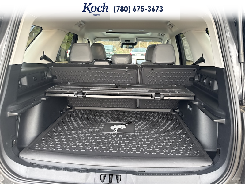 NEW 2025 Ford Bronco Sport Badlands - Carbonized Grey Metallic Exterior / DARK SPACE GREY LEATHER Interior - $54,615 - Stock #A25286 - VIN 3FMCR9DA8SRF75018 - Photo 38
