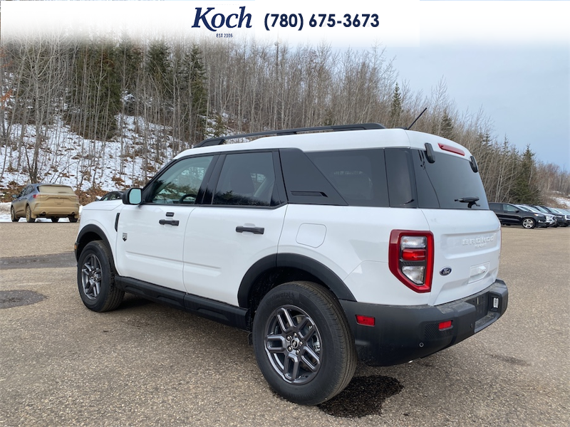 NEW 2025 Ford Bronco Sport Big Bend - Oxford White Exterior / LIGHT SMOKED TRUFFLE Interior - $37,725 - Stock #A25227 - VIN 3FMCR9BN9SRF12550 - Photo 3
