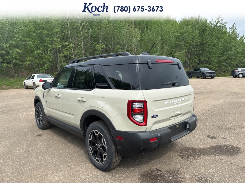 NEW 2025 Ford Bronco Sport Outer Banks - Desert Sand Exterior / EBONY ROAST Interior - $43,200 - Stock #A25284 - VIN 3FMCR9CN1SRF62521 - Photo 3