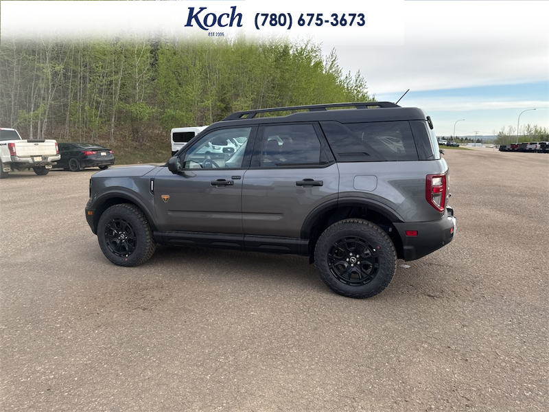NEW 2025 Ford Bronco Sport Badlands - Carbonized Grey Metallic Exterior / DARK SPACE GREY LEATHER Interior - $54,615 - Stock #A25286 - VIN 3FMCR9DA8SRF75018 - Photo 8