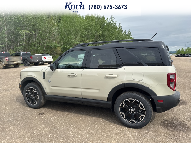NEW 2025 Ford Bronco Sport Outer Banks - Desert Sand Exterior / EBONY ROAST Interior - $43,200 - Stock #A25284 - VIN 3FMCR9CN1SRF62521 - Photo 8