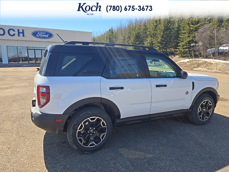 NEW 2026 Ford Bronco Sport Outer Banks - Oxford White Exterior / EBONY BROWN VINYL Interior - $41,690 - Stock #A26146 - VIN 3FMCR9CN7TRE38626 - Photo 12