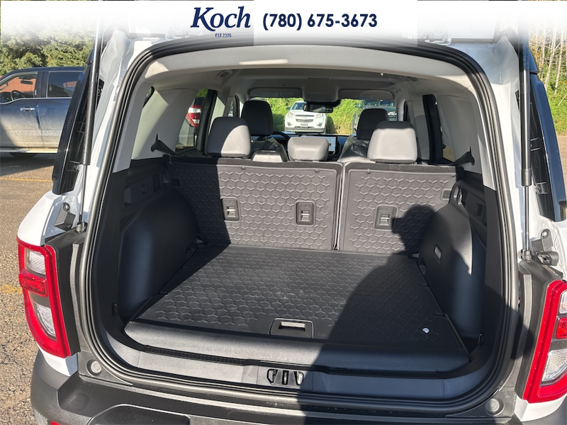 NEW 2026 Ford Bronco Sport Badlands - Oxford White Exterior / DARK SPACE GREY, LEATHER-TRIMMED FRONT SPORT CONTOUR BUCKET SEAT Interior - $50,430 - Stock #A26244 - VIN 3FMCR9DA7TRF11618 - Photo 37