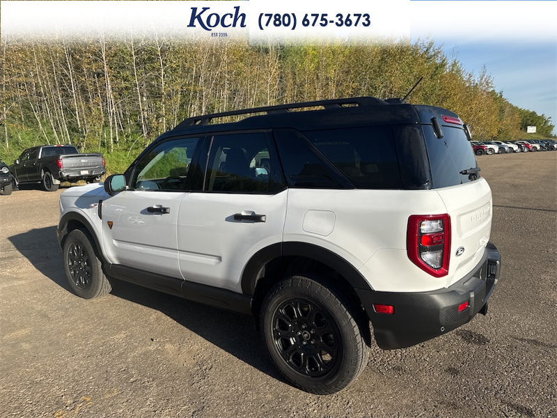 NEW 2026 Ford Bronco Sport Badlands - Oxford White Exterior / DARK SPACE GREY, LEATHER-TRIMMED FRONT SPORT CONTOUR BUCKET SEAT Interior - $50,430 - Stock #A26244 - VIN 3FMCR9DA7TRF11618 - Photo 9