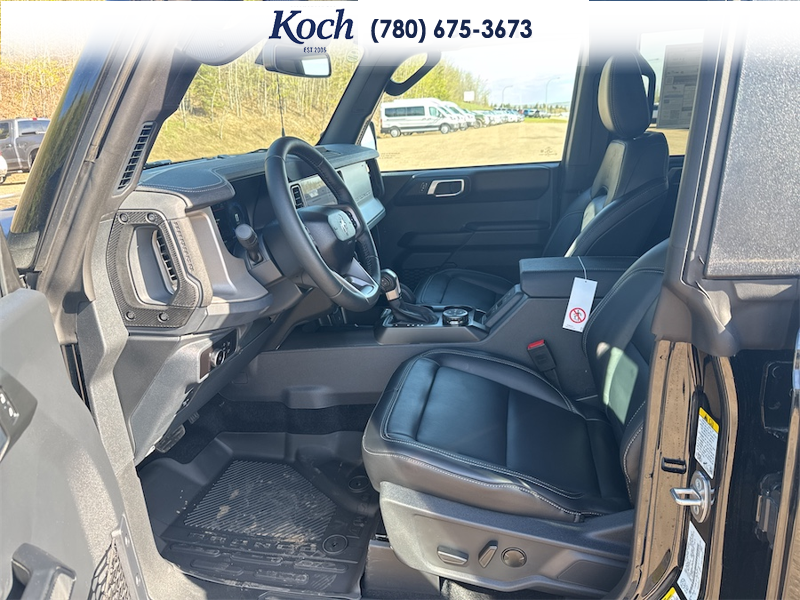 NEW 2026 Ford Bronco Outer Banks - Shadow Black Exterior / BLACK ONYX LEATHER TRIM/VINYL Interior - $85,165 - Stock #A26180 - VIN 1FMEE8BP7TLA88849 - Photo 17