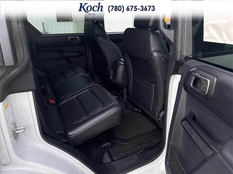 NEW 2026 Ford Bronco Outer Banks - Avalanche Exterior / BLACK ONYX LEATHER TRIM/VINYL Interior - $72,340 - Stock #A26078 - VIN 1FMDE8BH6TLA58407 - Photo 20
