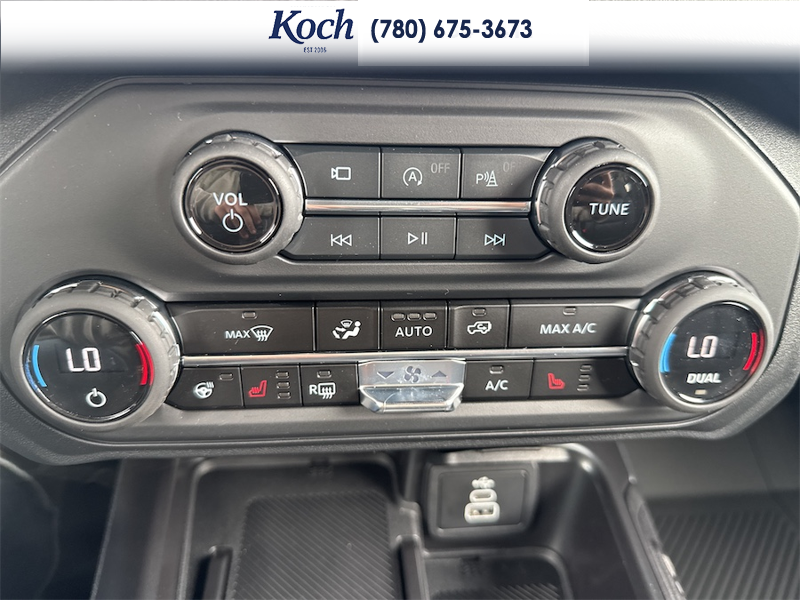 NEW 2026 Ford Bronco Outer Banks - Avalanche Exterior / BLACK ONYX LEATHER TRIM/VINYL Interior - $72,340 - Stock #A26078 - VIN 1FMDE8BH6TLA58407 - Photo 24