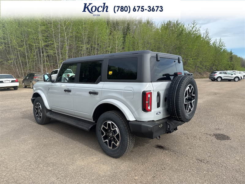 NEW 2026 Ford Bronco Outer Banks - Avalanche Exterior / BLACK ONYX LEATHER TRIM/VINYL Interior - $72,340 - Stock #A26078 - VIN 1FMDE8BH6TLA58407 - Photo 3