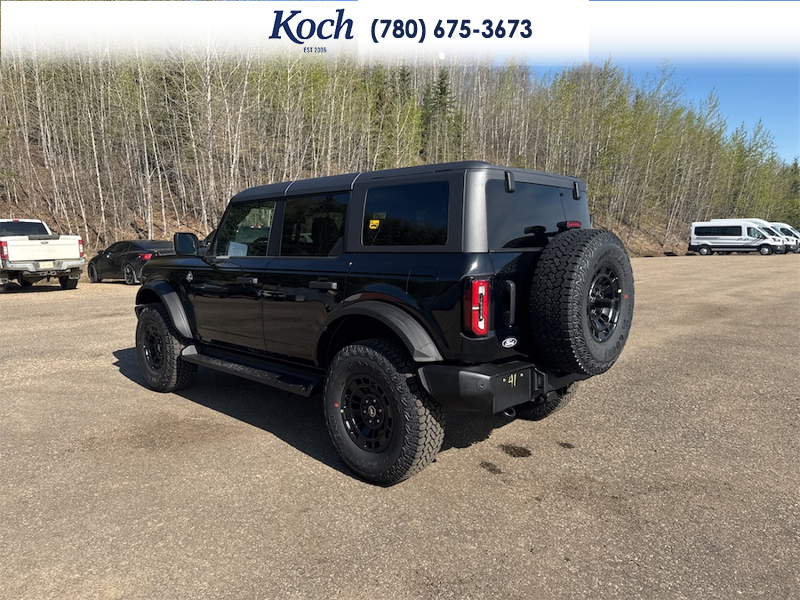 NEW 2026 Ford Bronco Outer Banks - Shadow Black Exterior / BLACK ONYX LEATHER TRIM/VINYL Interior - $85,165 - Stock #A26180 - VIN 1FMEE8BP7TLA88849 - Photo 9