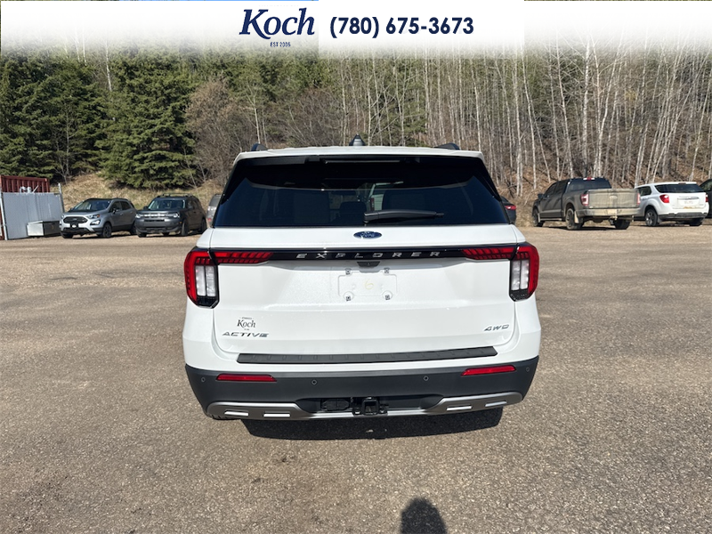 NEW 2026 Ford Explorer Active - Star White Tri-coat Metallic Exterior / DARK SPACE GREY ACTIVEX Interior - $59,930 - Stock #A26181 - VIN 1FMUK8DH4TGB58794 - Photo 10