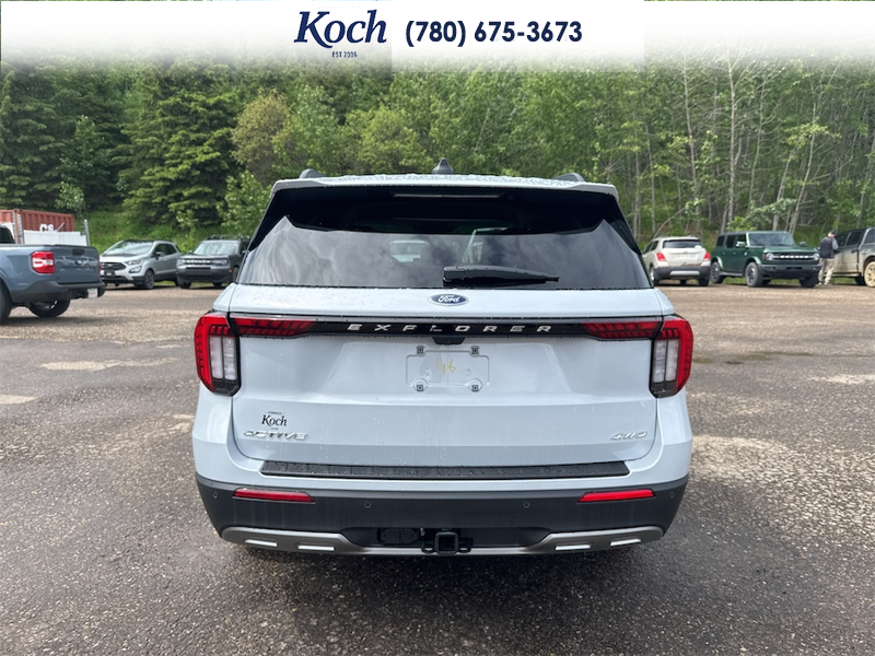 NEW 2026 Ford Explorer Active - Crystal White Tricoat Exterior / DARK SPACE GREY ACTIVEX Interior - $54,237 - Stock #A26191 - VIN 1FMUK8DH1TGB87329 - Photo 10