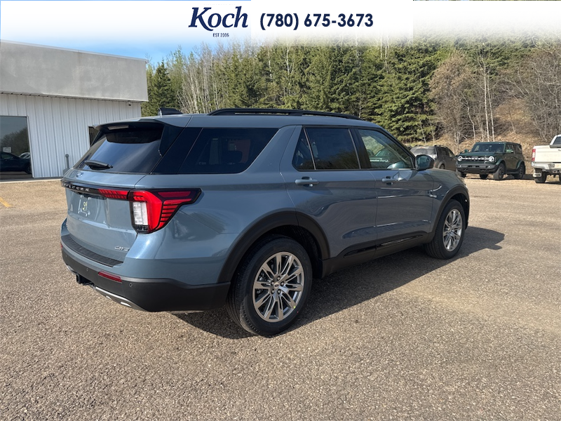 NEW 2026 Ford Explorer Active - Vapor Blue Exterior / DARK SPACE GREY ACTIVEX Interior - $60,730 - Stock #A26198 - VIN 1FMUK8DH3TGB58110 - Photo 11