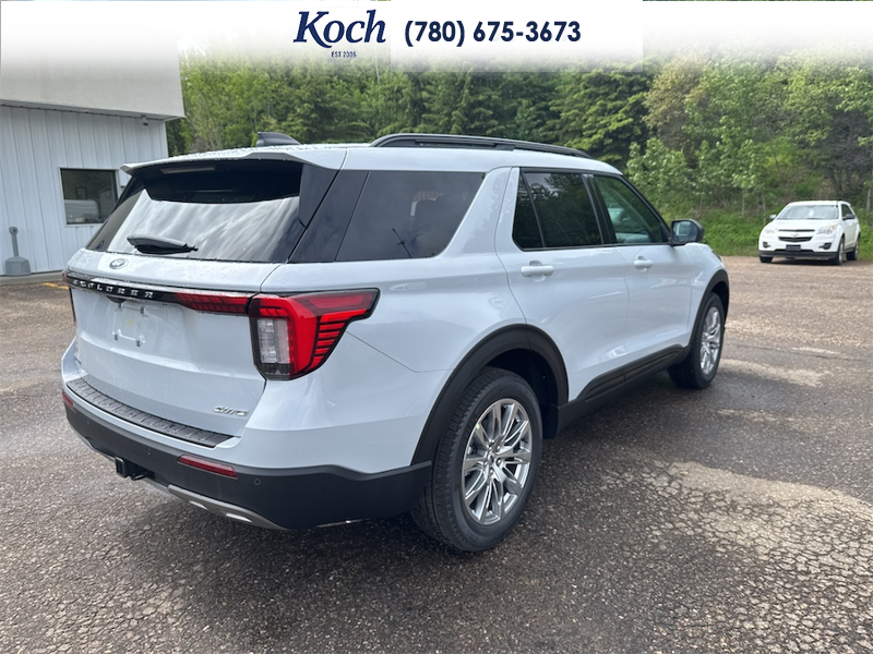 NEW 2026 Ford Explorer Active - Crystal White Tricoat Exterior / DARK SPACE GREY ACTIVEX Interior - $54,237 - Stock #A26191 - VIN 1FMUK8DH1TGB87329 - Photo 11