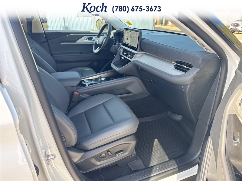 NEW 2026 Ford Explorer Active - Star White Tri-coat Metallic Exterior / DARK SPACE GREY ACTIVEX Interior - $60,930 - Stock #A26181 - VIN 1FMUK8DH4TGB58794 - Photo 21