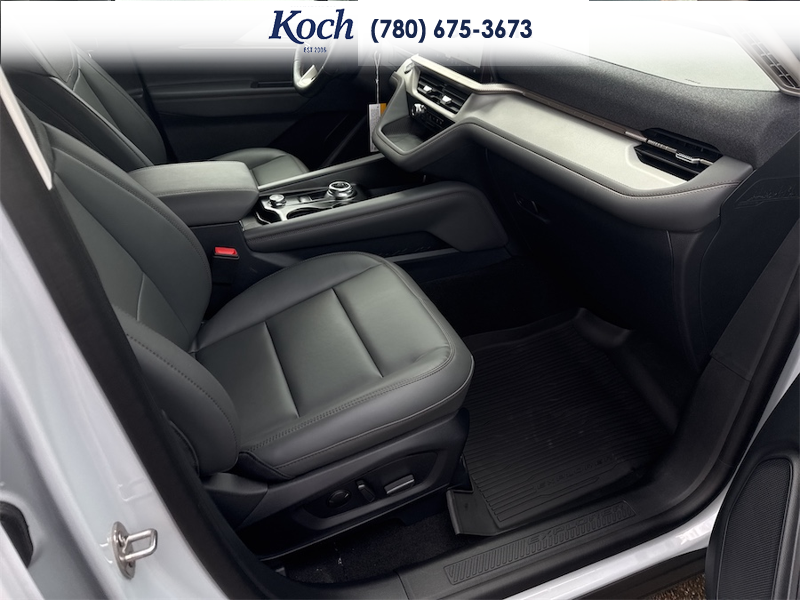 NEW 2026 Ford Explorer Active - Crystal White Tricoat Exterior / DARK SPACE GREY ACTIVEX Interior - $54,237 - Stock #A26191 - VIN 1FMUK8DH1TGB87329 - Photo 21