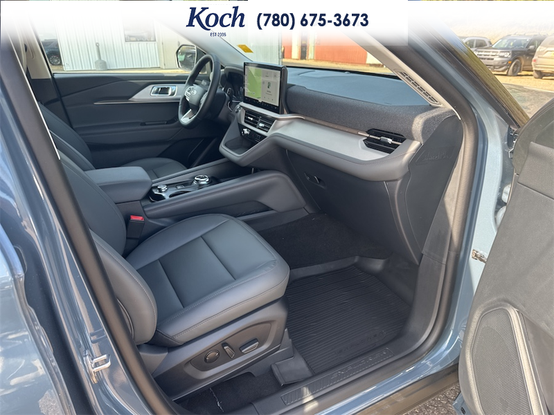 NEW 2026 Ford Explorer Active - Vapor Blue Exterior / DARK SPACE GREY ACTIVEX Interior - $60,730 - Stock #A26198 - VIN 1FMUK8DH3TGB58110 - Photo 28