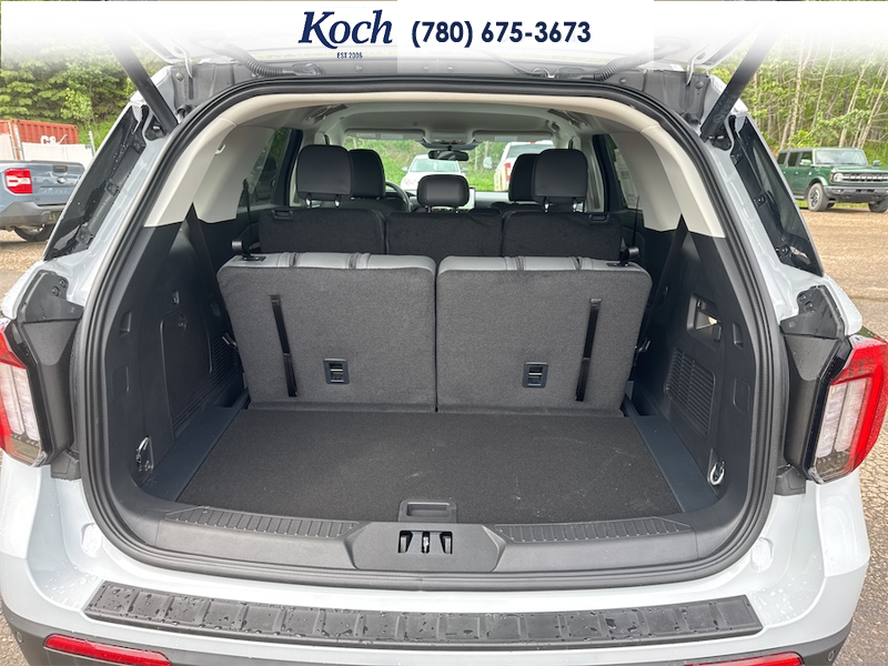 NEW 2026 Ford Explorer Active - Crystal White Tricoat Exterior / DARK SPACE GREY ACTIVEX Interior - $54,237 - Stock #A26191 - VIN 1FMUK8DH1TGB87329 - Photo 39