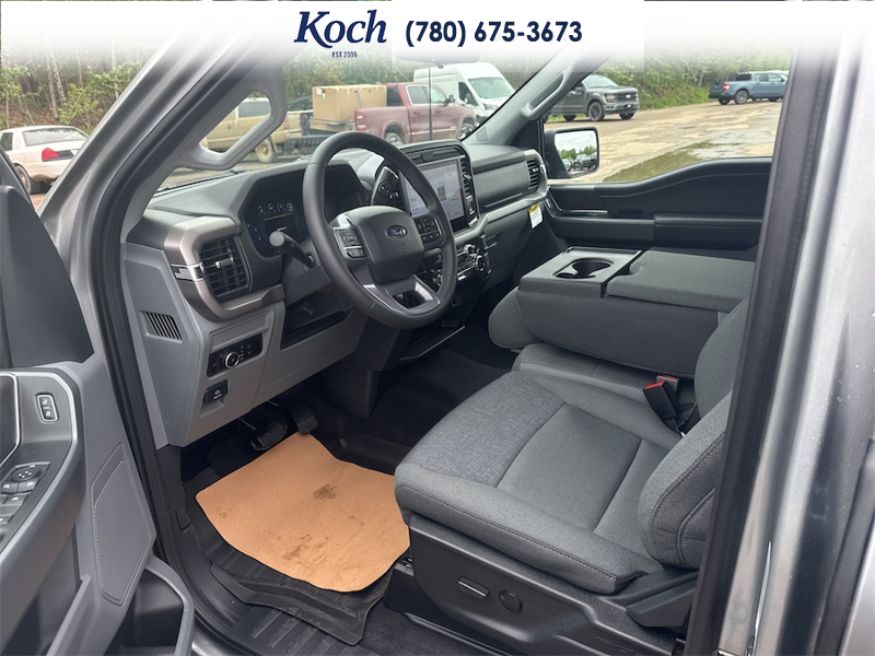 NEW 2026 Ford F-150 XLT - Iconic Silver Metallic Exterior / DARK SLATE CLOTH Interior - $67,740 - Stock #A26185 - VIN 1FTFW3L82TKD81810 - Photo 17