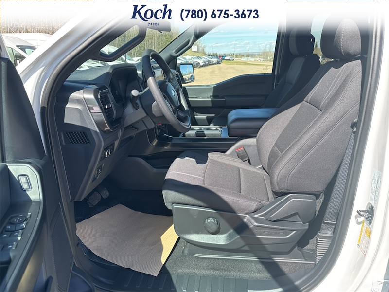NEW 2026 Ford F-150 STX - Oxford White Exterior / BLACK ONYX/BLUE PREM LEATHER SEATS Interior - $60,901 - Stock #A26150 - VIN 1FTEW2LP5TKD67820 - Photo 17