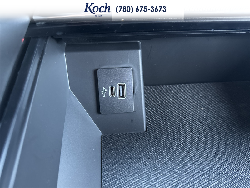 NEW 2026 Ford F-150 LARIAT - Agate Black Metallic Exterior / BLACK, ACTIVEX TRIMMED 40/CONSOLE/40 FRONT SEATS (B) Interior - $84,235 - Stock #A26216 - VIN 1FTFW5L82TKE41189 - Photo 30