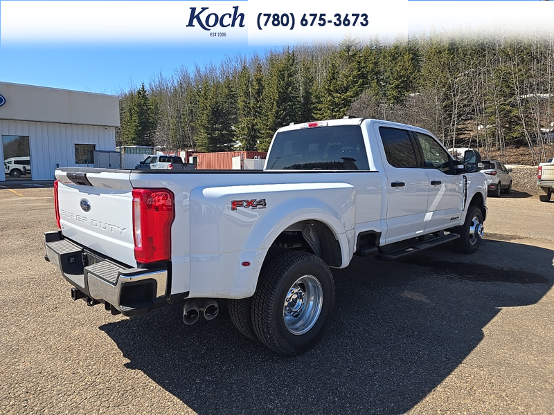 NEW 2026 Ford F-350 Super Duty XLT - Oxford White Exterior / MEDIUM DARK SLATE CLOTH Interior - $97,610 - Stock #A26124 - VIN 1FT8W3DT0TED88927 - Photo 11