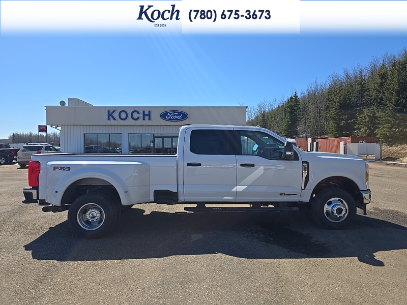 NEW 2026 Ford F-350 Super Duty XLT - Oxford White Exterior / MEDIUM DARK SLATE CLOTH Interior - $89,945 - Stock #A26124 - VIN 1FT8W3DT0TED88927 - Photo 13