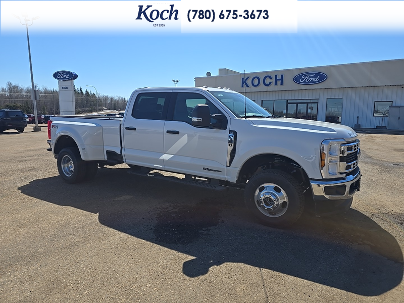 NEW 2026 Ford F-350 Super Duty XLT - Oxford White Exterior / MEDIUM DARK SLATE CLOTH Interior - $96,610 - Stock #A26124 - VIN 1FT8W3DT0TED88927 - Photo 15