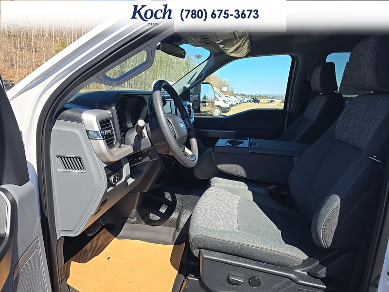 NEW 2026 Ford F-350 Super Duty XLT - Oxford White Exterior / MEDIUM DARK SLATE CLOTH Interior - $89,945 - Stock #A26124 - VIN 1FT8W3DT0TED88927 - Photo 17