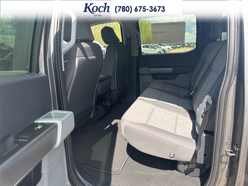NEW 2026 Ford F-350 Super Duty XL - Carbonized Grey Metallic Exterior / MEDIUM DARK SLATE CLOTH Interior - $93,974 - Stock #A26131 - VIN 1FT8W3BT4TED60504 - Photo 18