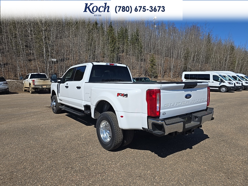 NEW 2026 Ford F-350 Super Duty XLT - Oxford White Exterior / MEDIUM DARK SLATE CLOTH Interior - $96,610 - Stock #A26124 - VIN 1FT8W3DT0TED88927 - Photo 3
