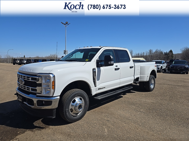 NEW 2026 Ford F-350 Super Duty XLT - Oxford White Exterior / MEDIUM DARK SLATE CLOTH Interior - $89,945 - Stock #A26124 - VIN 1FT8W3DT0TED88927 - Photo 4