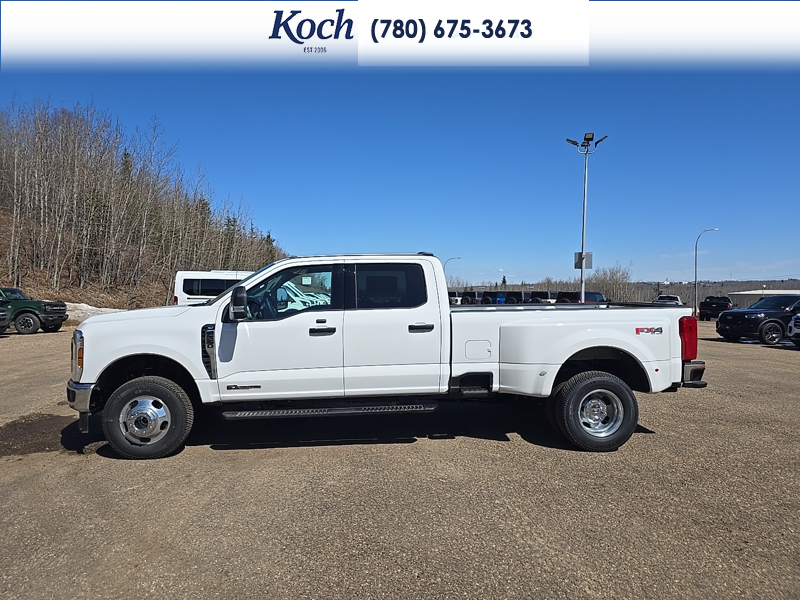 NEW 2026 Ford F-350 Super Duty XLT - Oxford White Exterior / MEDIUM DARK SLATE CLOTH Interior - $96,610 - Stock #A26124 - VIN 1FT8W3DT0TED88927 - Photo 7