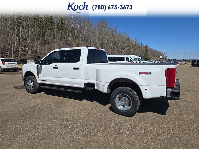 NEW 2026 Ford F-350 Super Duty XLT - Oxford White Exterior / MEDIUM DARK SLATE CLOTH Interior - $89,945 - Stock #A26124 - VIN 1FT8W3DT0TED88927 - Photo 9