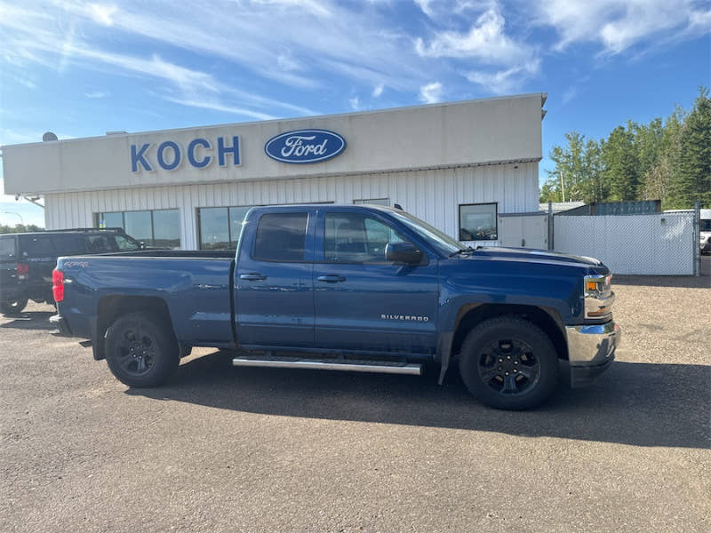 USED 2017 Chevrolet Silverado 1500 LT - $18,995 - Stock #A26206A - VIN 1GCVKREC9HZ199712 - Photo 14